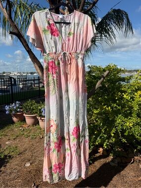 VENUS Pink & White Floral Maxi Dress